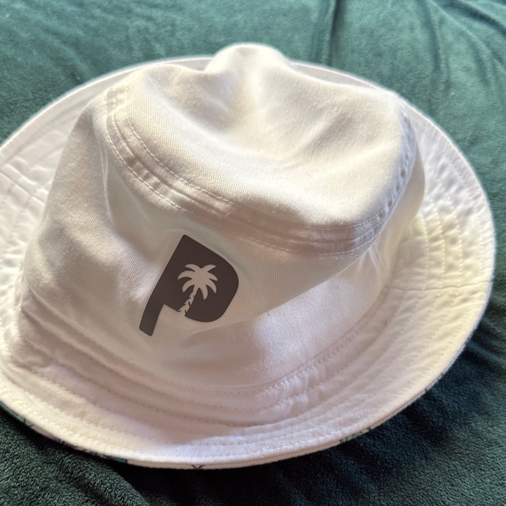 Puma White Bucket Hat with Floral and Butterfly Design - Picture 8 of 8